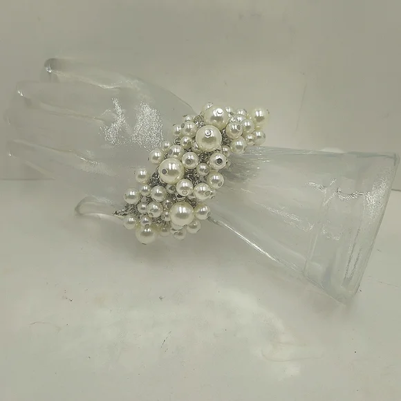 Vintage Aura Faux Cluster Pearl Rhinestone Silver Tone Link Bracelet - Picture 14 of 16